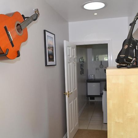 Beautiful Studio In Ели Екстериор снимка